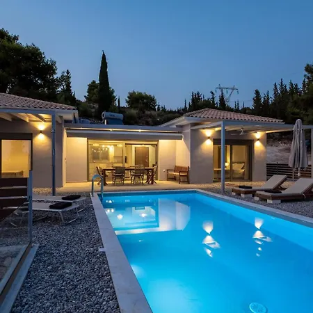 Villa When Waters Are Colored *